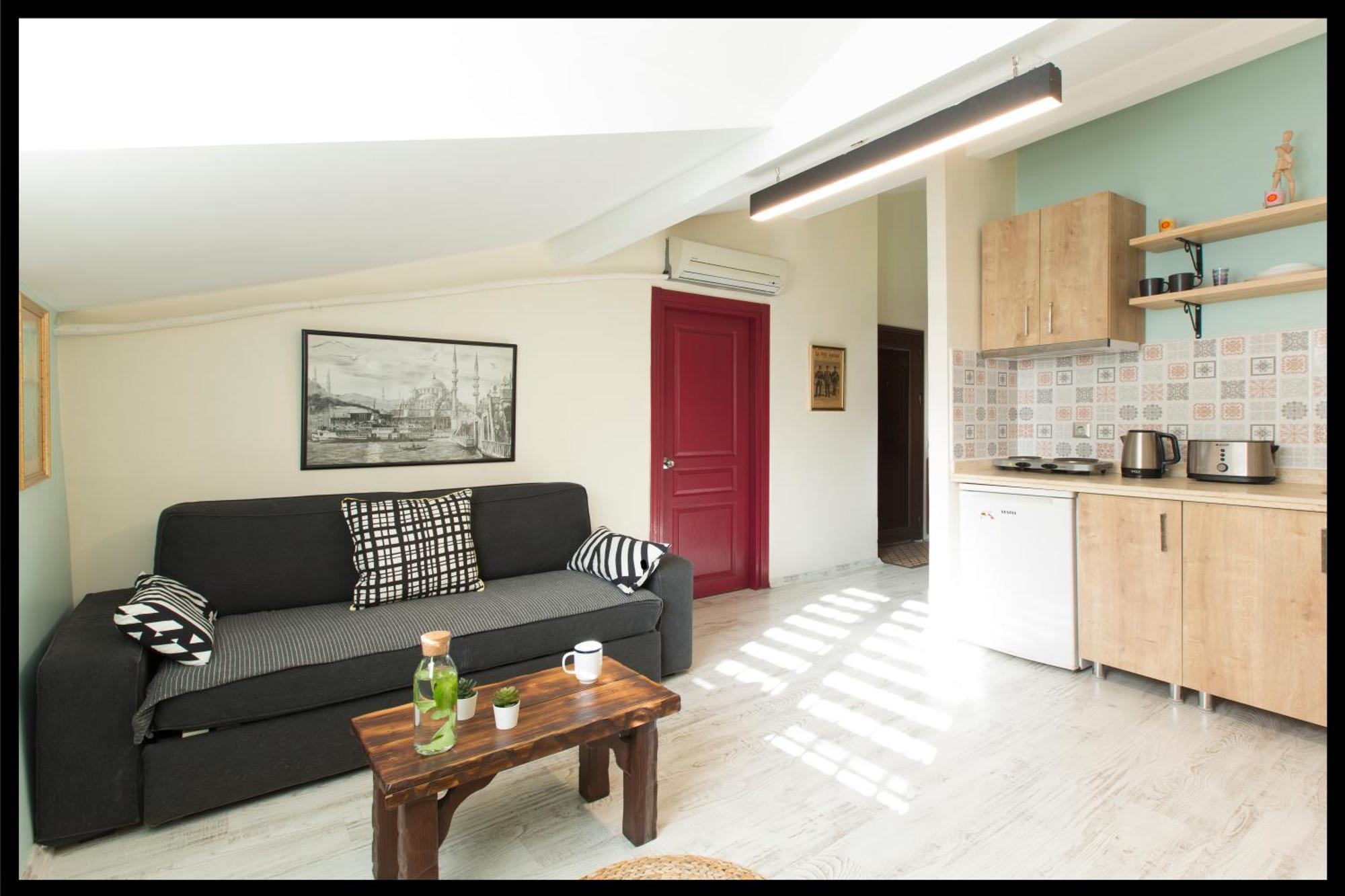 Istanbul Apartments *